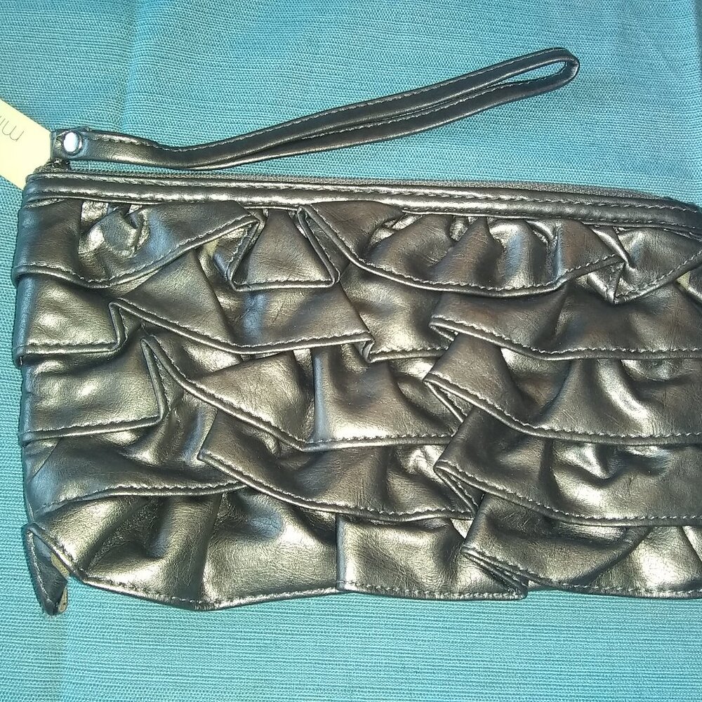 Minicci ruffled wristlet Vegan Pleather Silver Grey NWT